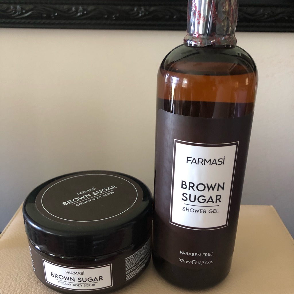 Farmasi Brown Sugar Body Scrub Abs Shower Gel